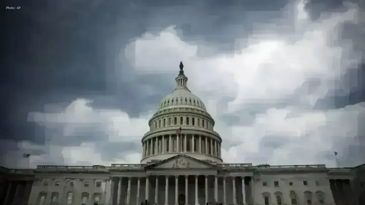 Republicans Insist on Finalizing End to DOJ Fund Before Voting