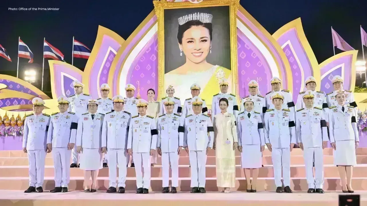 Tourism Minister Joins Royal Candlelight Ceremony