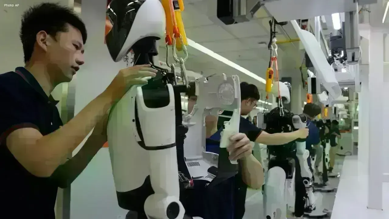 China’s Humanoid Robot Boom Faces Demand Challenge