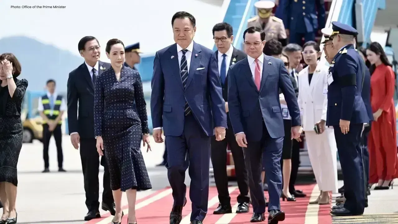 Thai PM Begins Official Vietnam Visit to Boost Ties