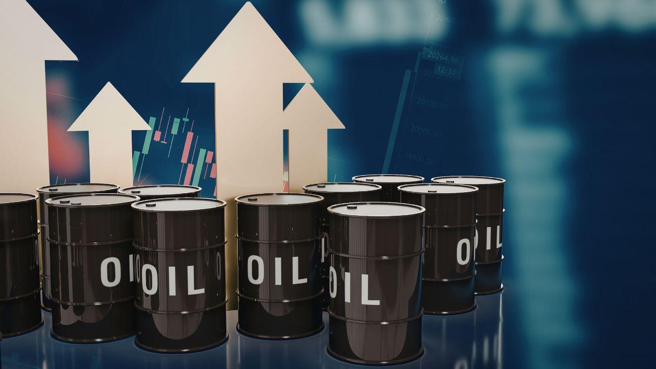 Oil Prices Stay Elevated Despite US-Iran Truce Hopes