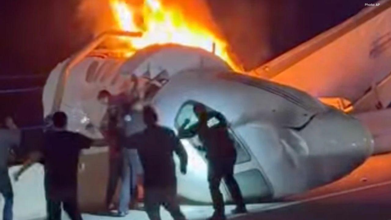 One Dead After Business Jet Crashes on Texas Highway