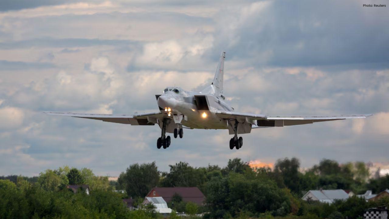 US, Russian Nuclear Bombers Crash on Same Day