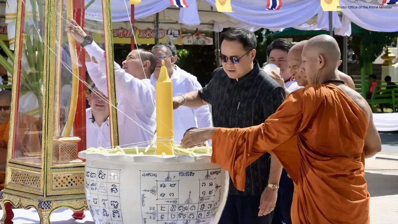 Thailand PM Leads Luang Pu Thuad Amulet Consecration Rite