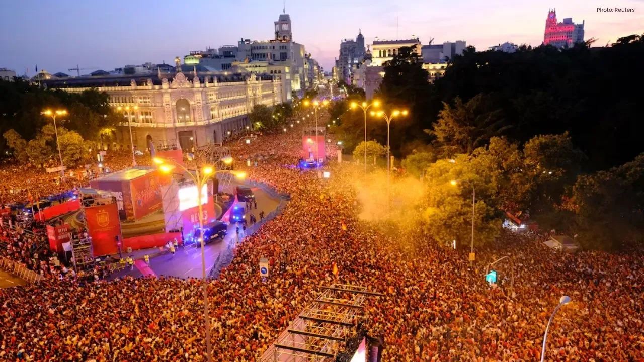Spain Claims World Cup Title with Nail-Biting 1-0 Win Over Argentina