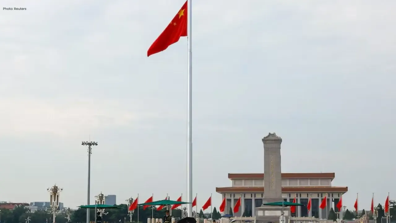 China Lowers Flags as Zhu Rongji Is Mourned Nationwide