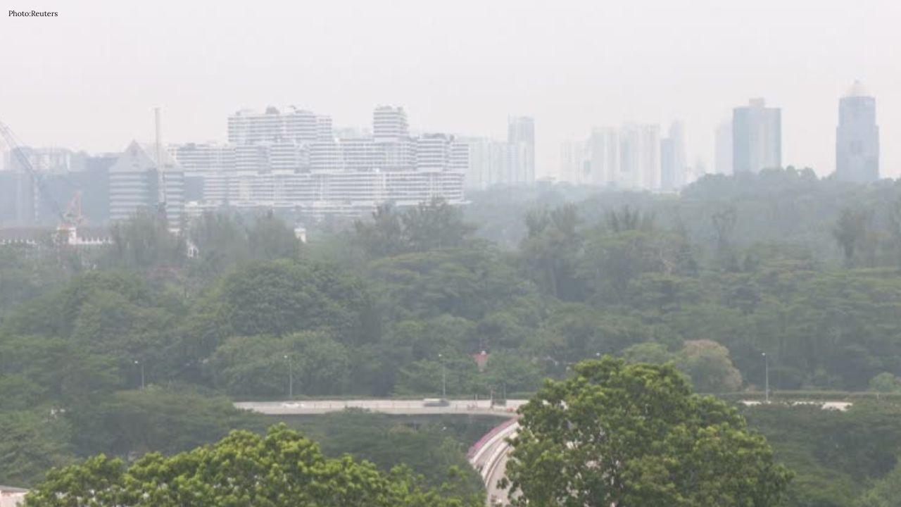 Air Quality Turns Unhealthy in Central and Western Singapore Amid Haze